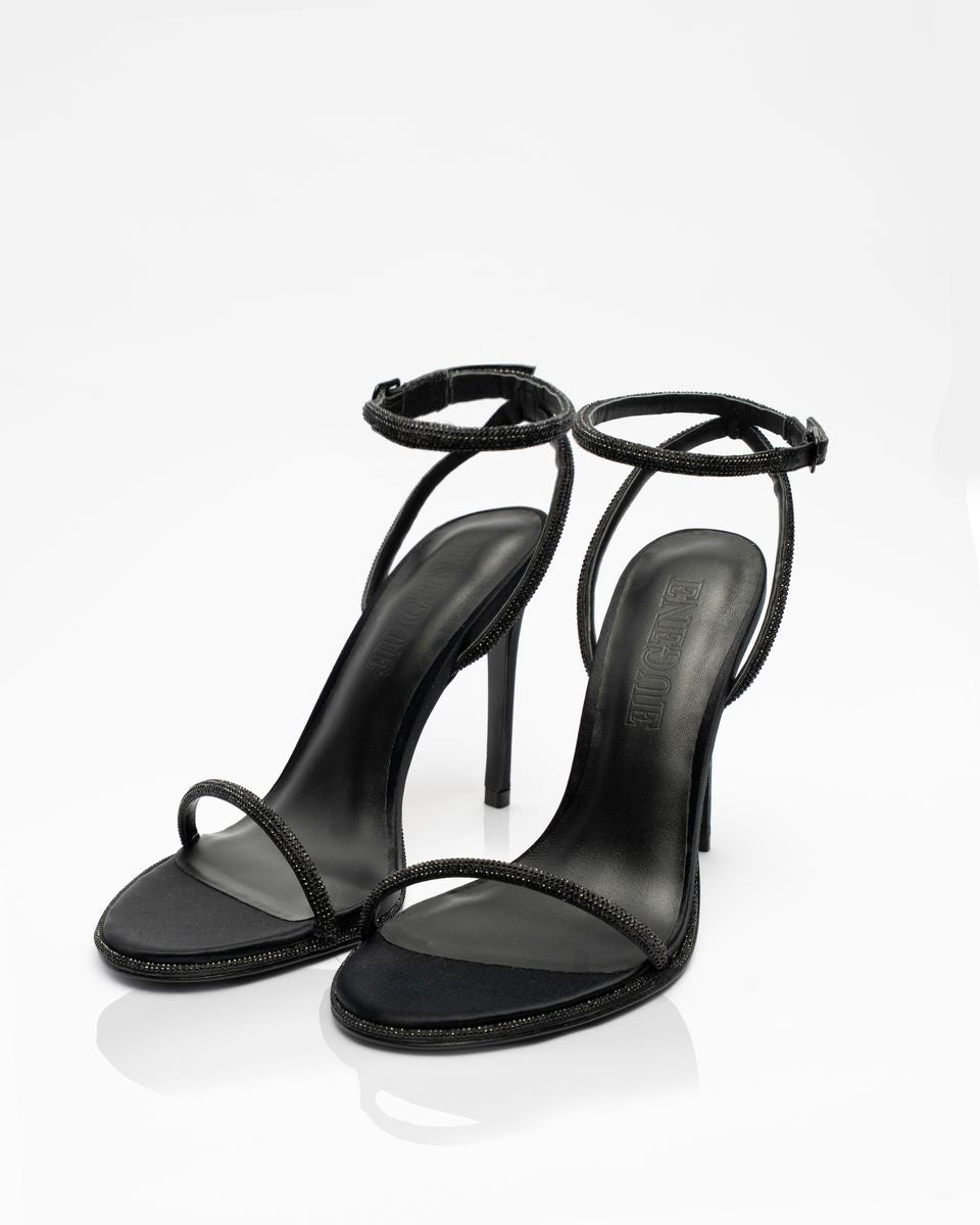 ESTÉA in Noir Velours